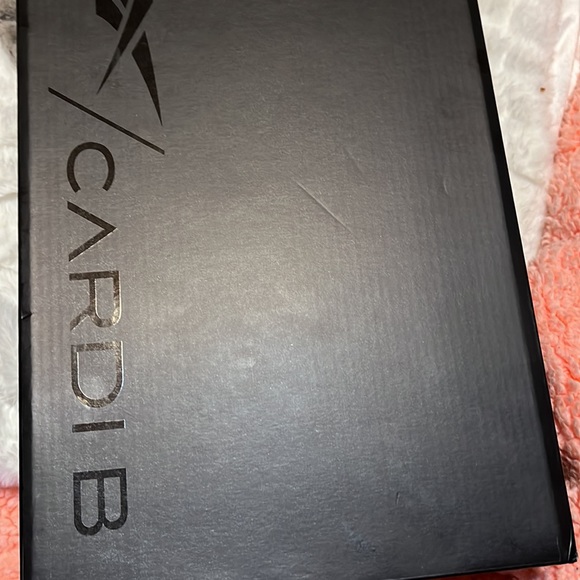 Reebok Footwear - Picture 12 of 12